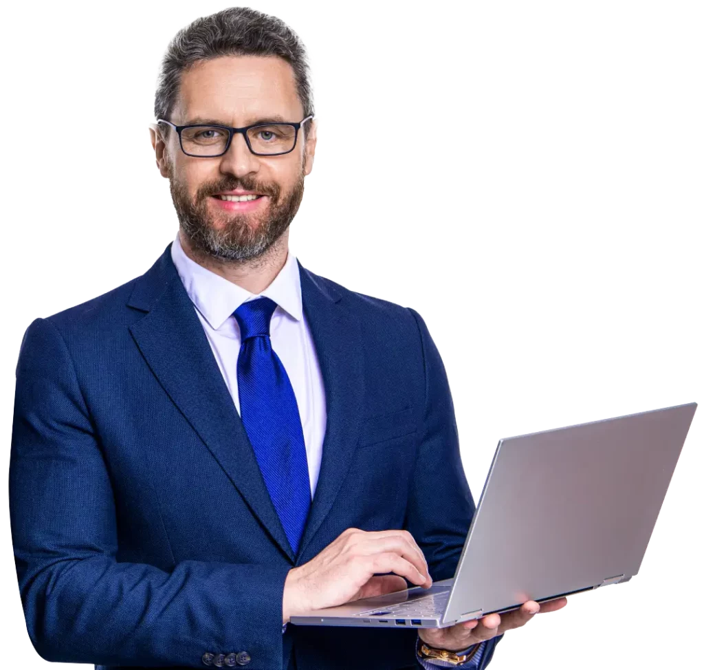 Ejecutivo sosteniendo notebook en referencia al seguro de responsabilidad empresarial de Seguros Caracas